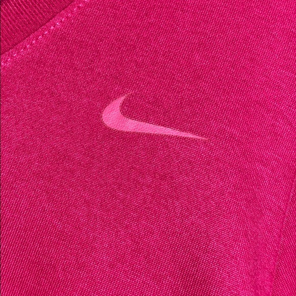 dry fit Nike shirt - Picture 3 of 3